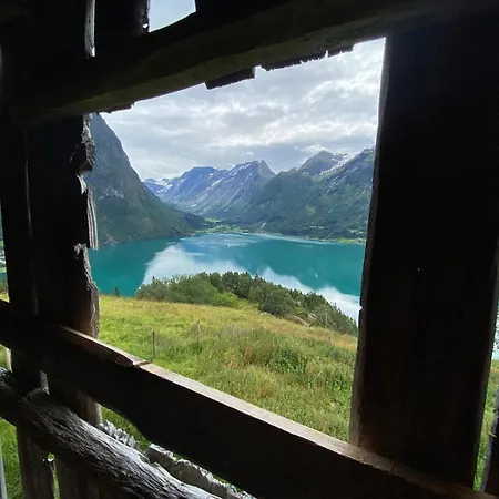 By Oppstrynsvatnet, Hjelle Ferienhaus Stryn