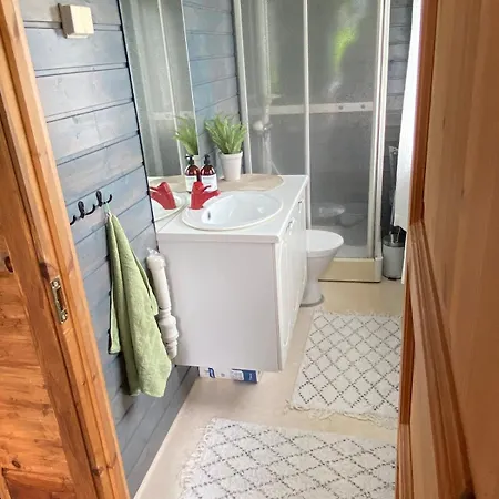 By Oppstrynsvatnet, Hjelle Ferienhaus *